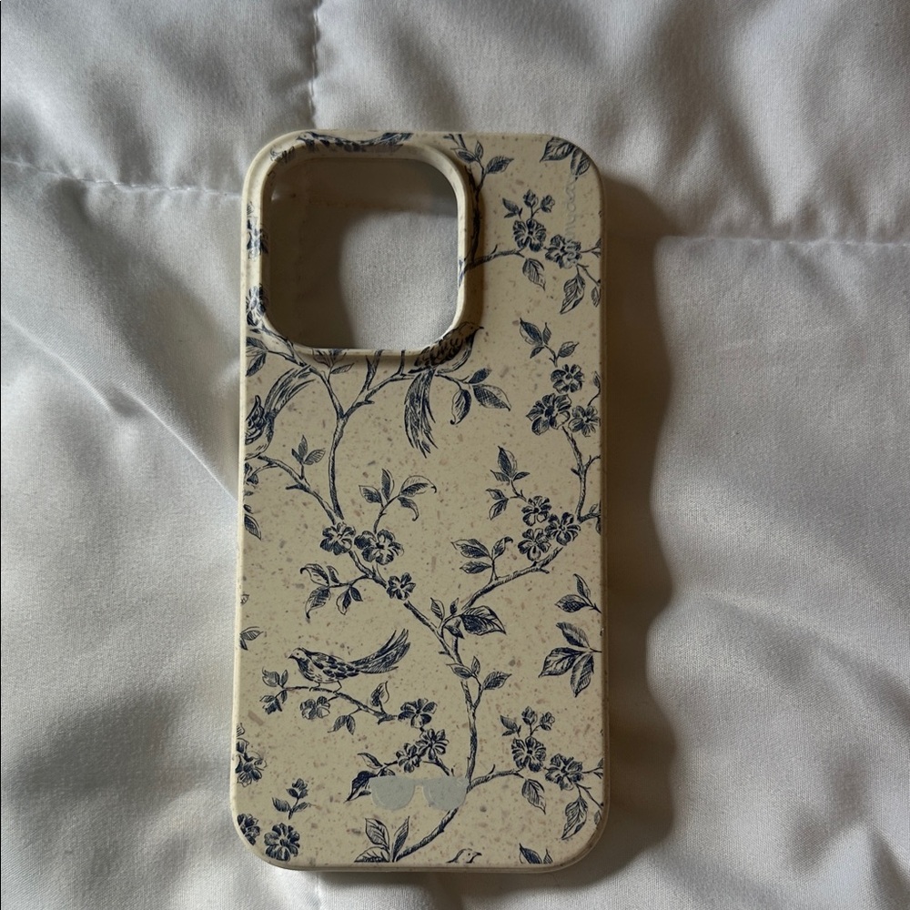 Sunnyday - New Floral Patterned 
I-Phone 14 case  - Cream and Blue